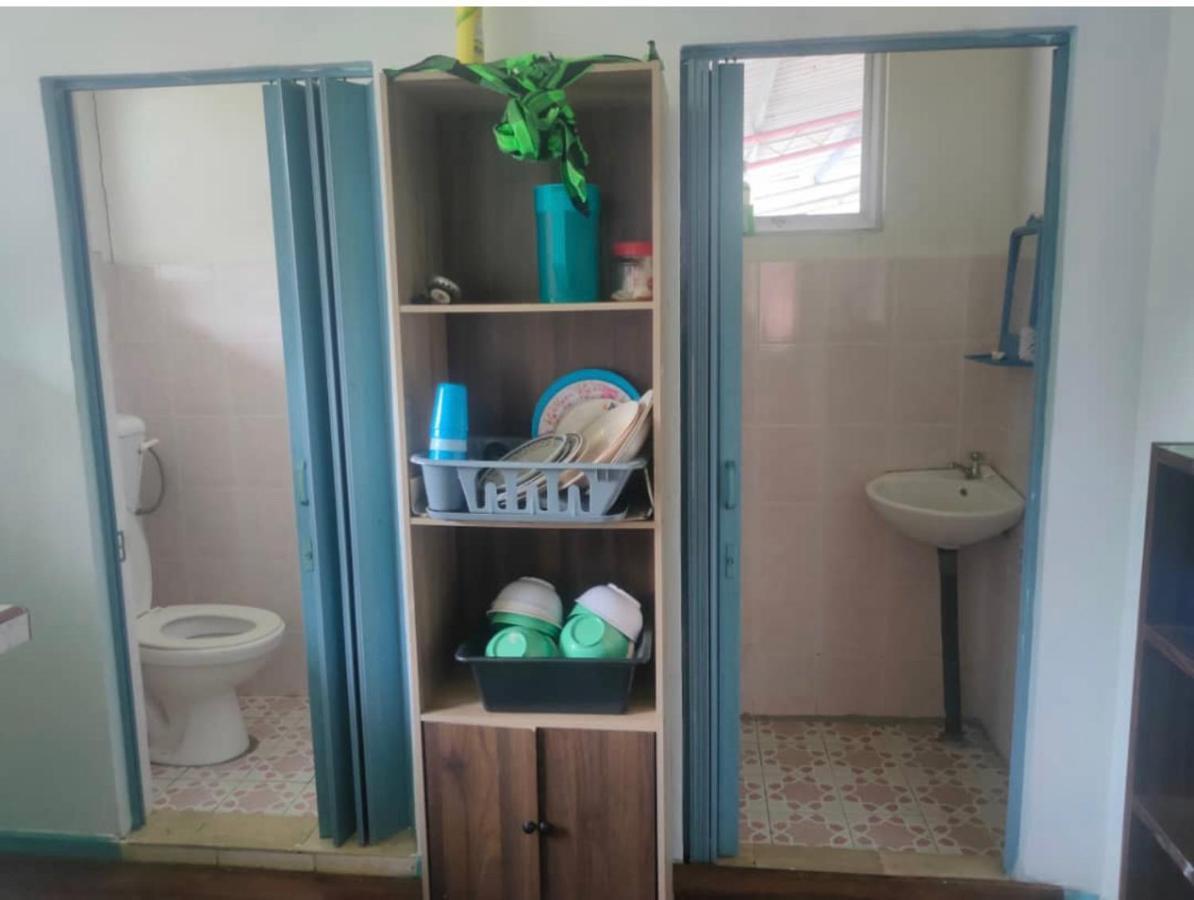 Mak Homestay Upstairs With 5 Bedrooms Kampong Kundassan Exterior foto