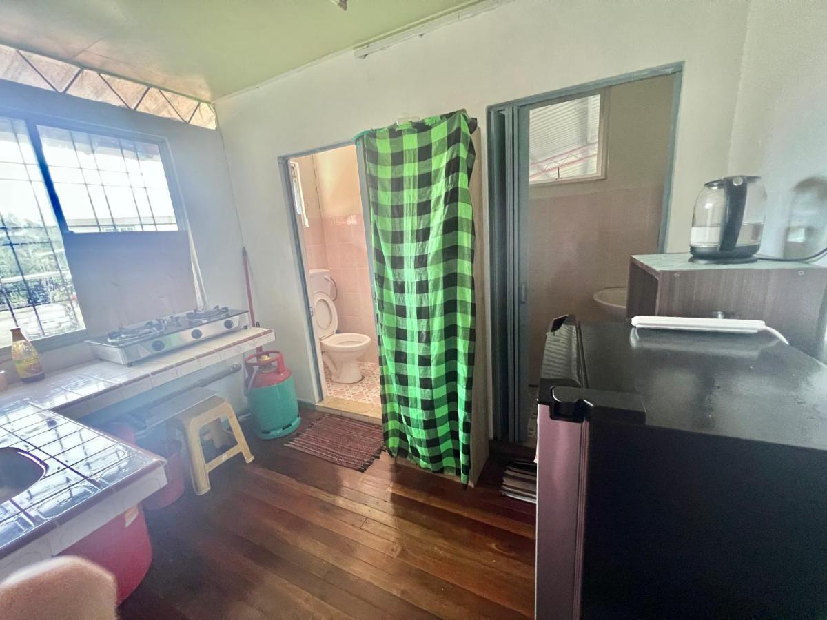 Mak Homestay Upstairs With 5 Bedrooms Kampong Kundassan Exterior foto